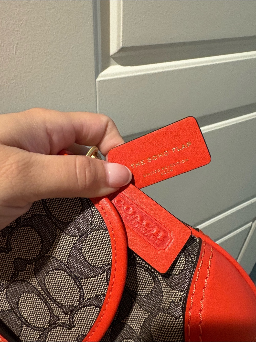 Coach Signature Canvas Hobo Orange - Picture 6 of 6
